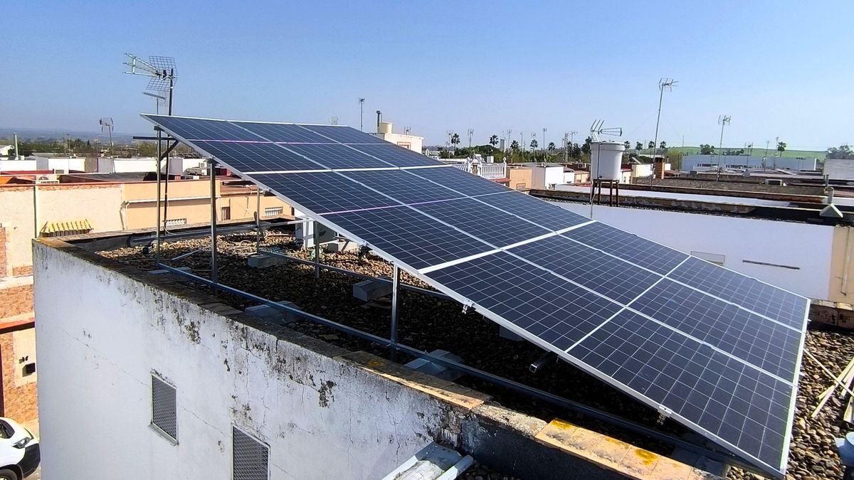 Instalación fotovoltaica en empresa de Sevilla con ahorro garantizado