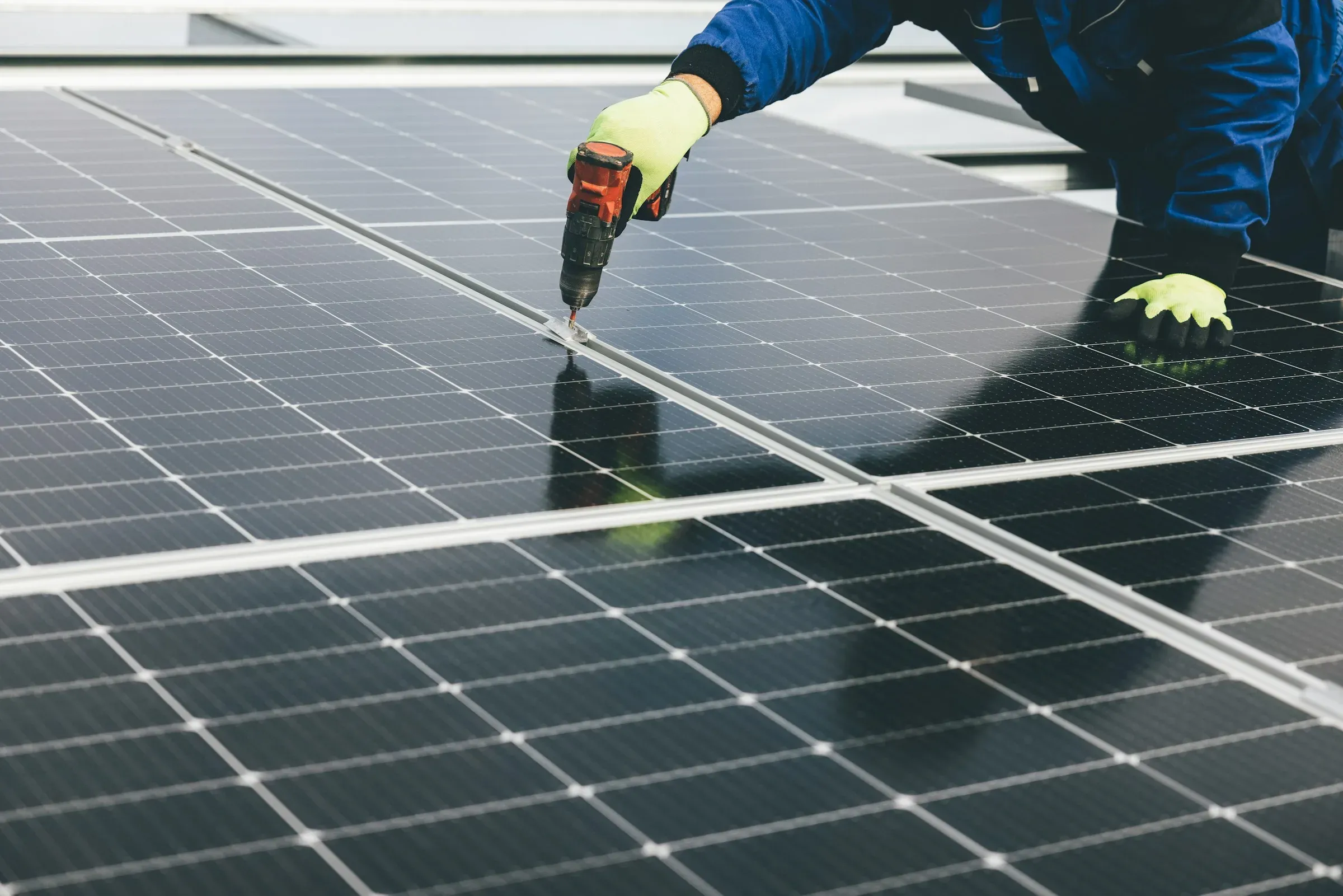 Mantenimiento fotovoltaico en Sevilla: cómo garantizar máximo rendimiento